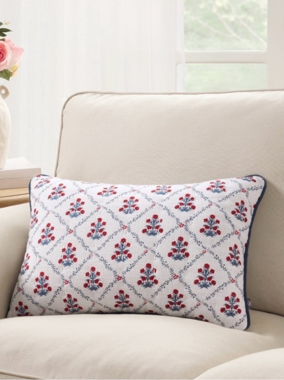 MY TEXAS HOUSE NWT reversible Poppy Trellis
Decorative Pillow 19" x13” - Picture 2 of 9